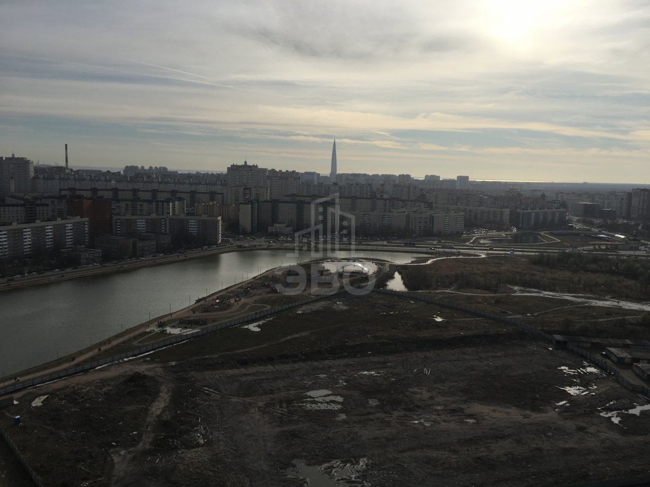 трехкомнатная квартира в Санкт-Петербурге по адресу: Парашютная ул., 25, к 1