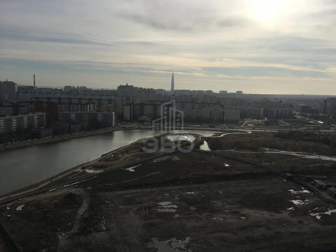 трехкомнатная квартира в Санкт-Петербурге по адресу: Парашютная ул., 25, к 1