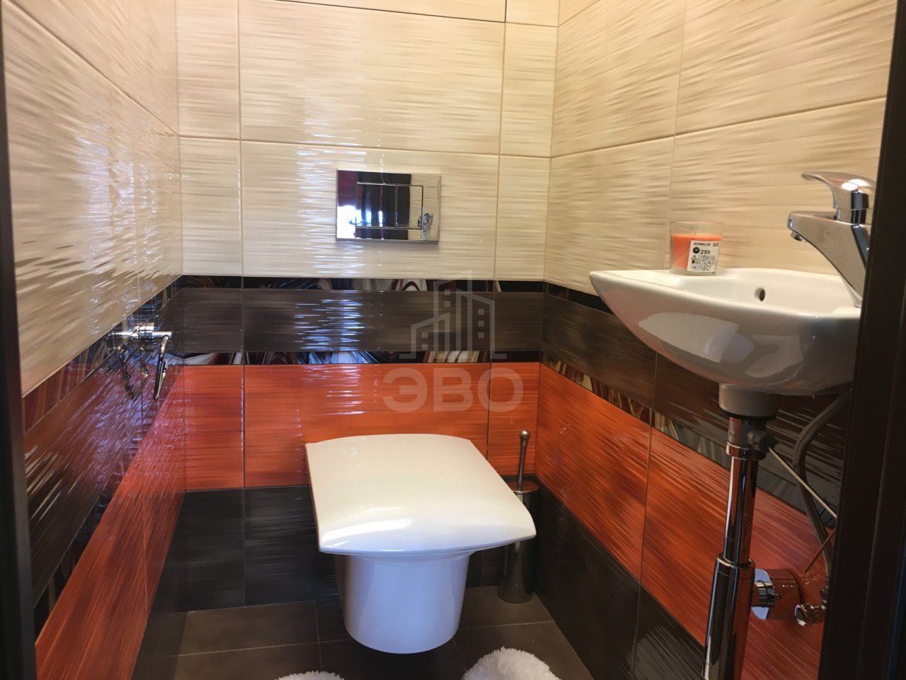 трехкомнатная квартира в Санкт-Петербурге по адресу: Парашютная ул., 25, к 1