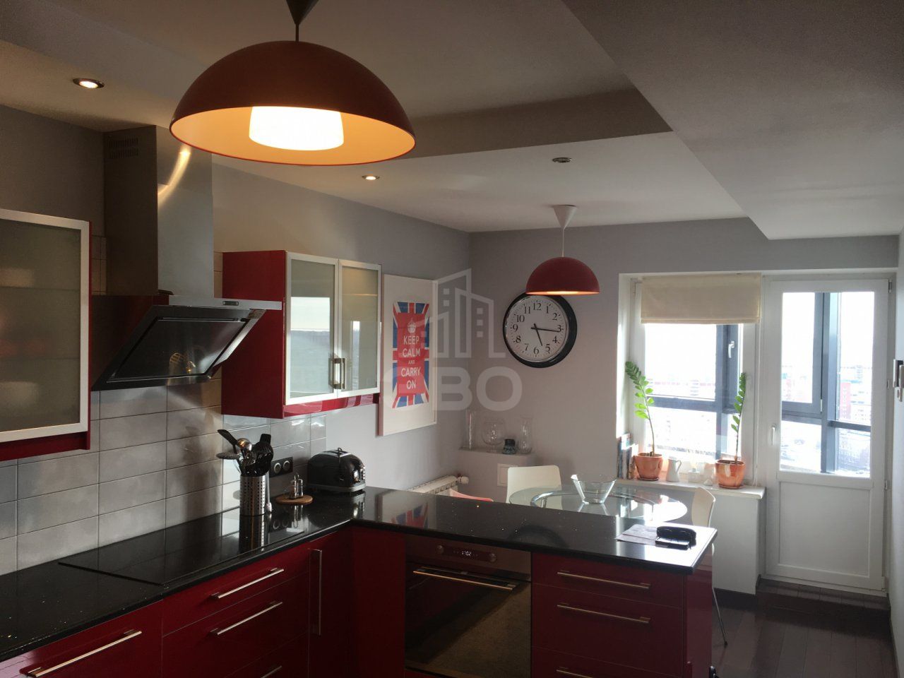 трехкомнатная квартира в Санкт-Петербурге по адресу: Парашютная ул., 25, к 1