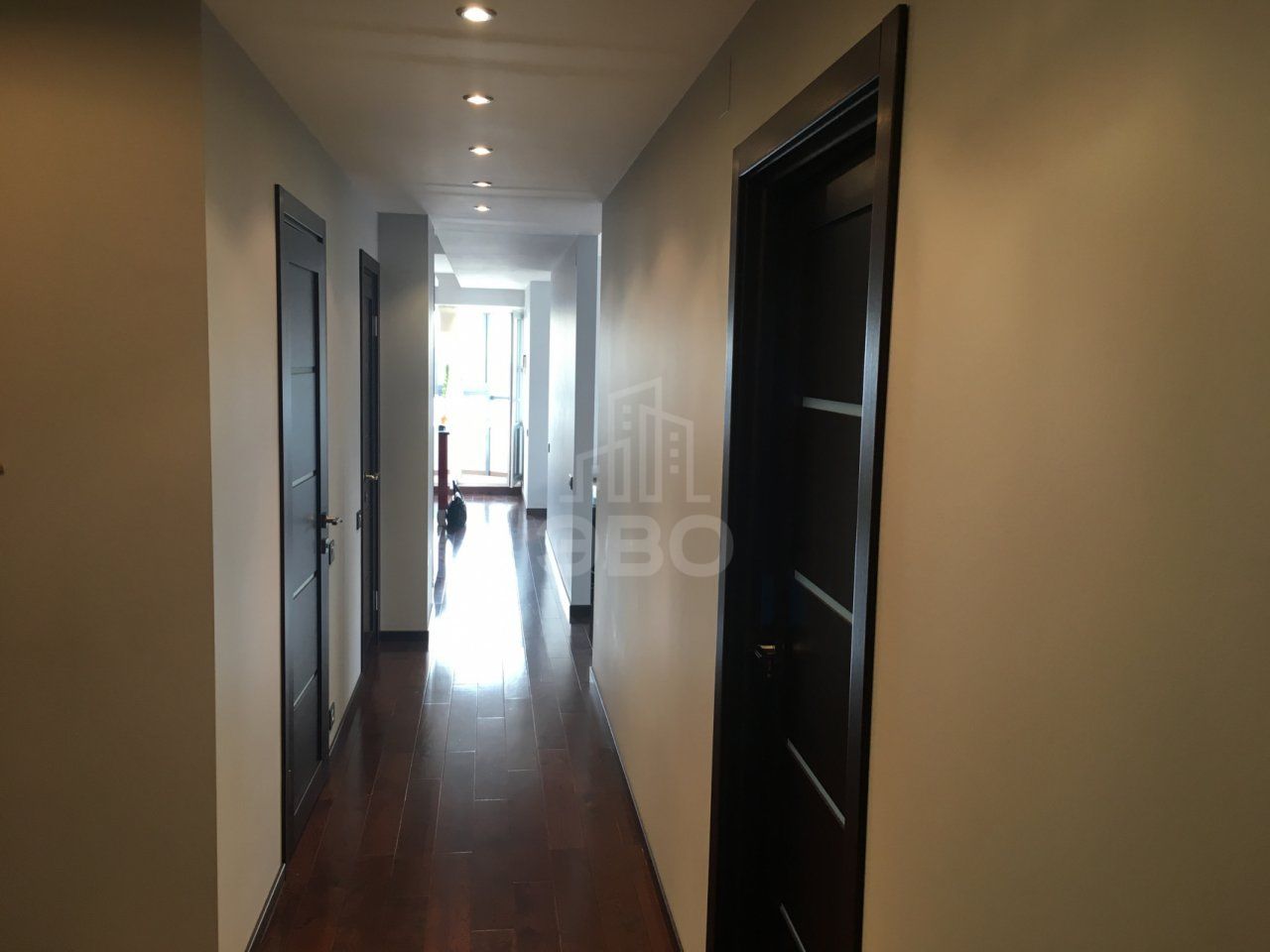 трехкомнатная квартира в Санкт-Петербурге по адресу: Парашютная ул., 25, к 1