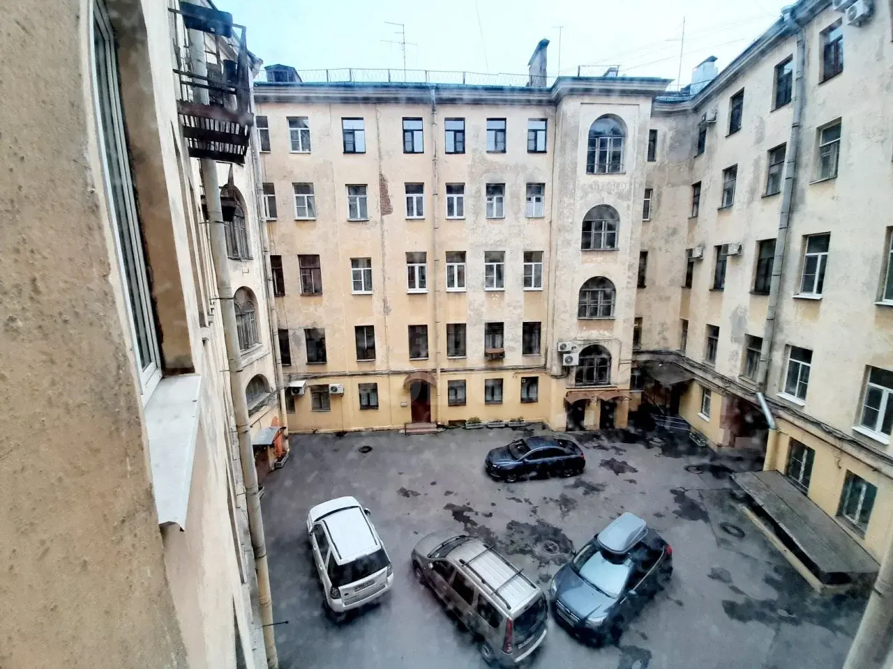 двухкомнатная квартира в Санкт-Петербурге по адресу: Грибоедова канала наб., 79/23