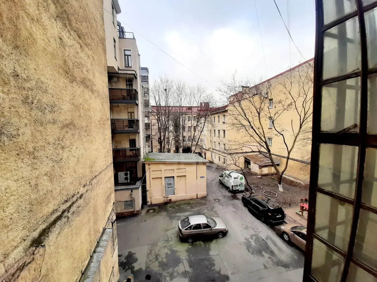 двухкомнатная квартира в Санкт-Петербурге по адресу: Грибоедова канала наб., 79/23
