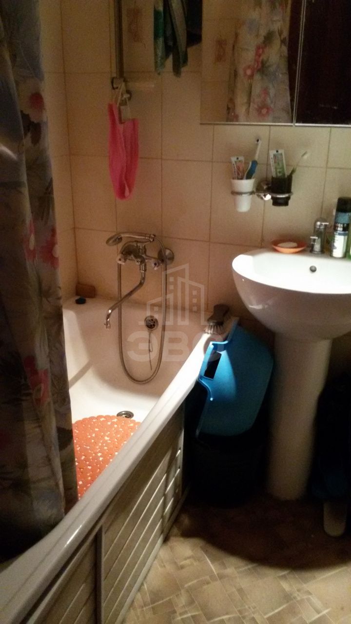 комната в Санкт-Петербурге по адресу: Композиторов ул., 24, к 2