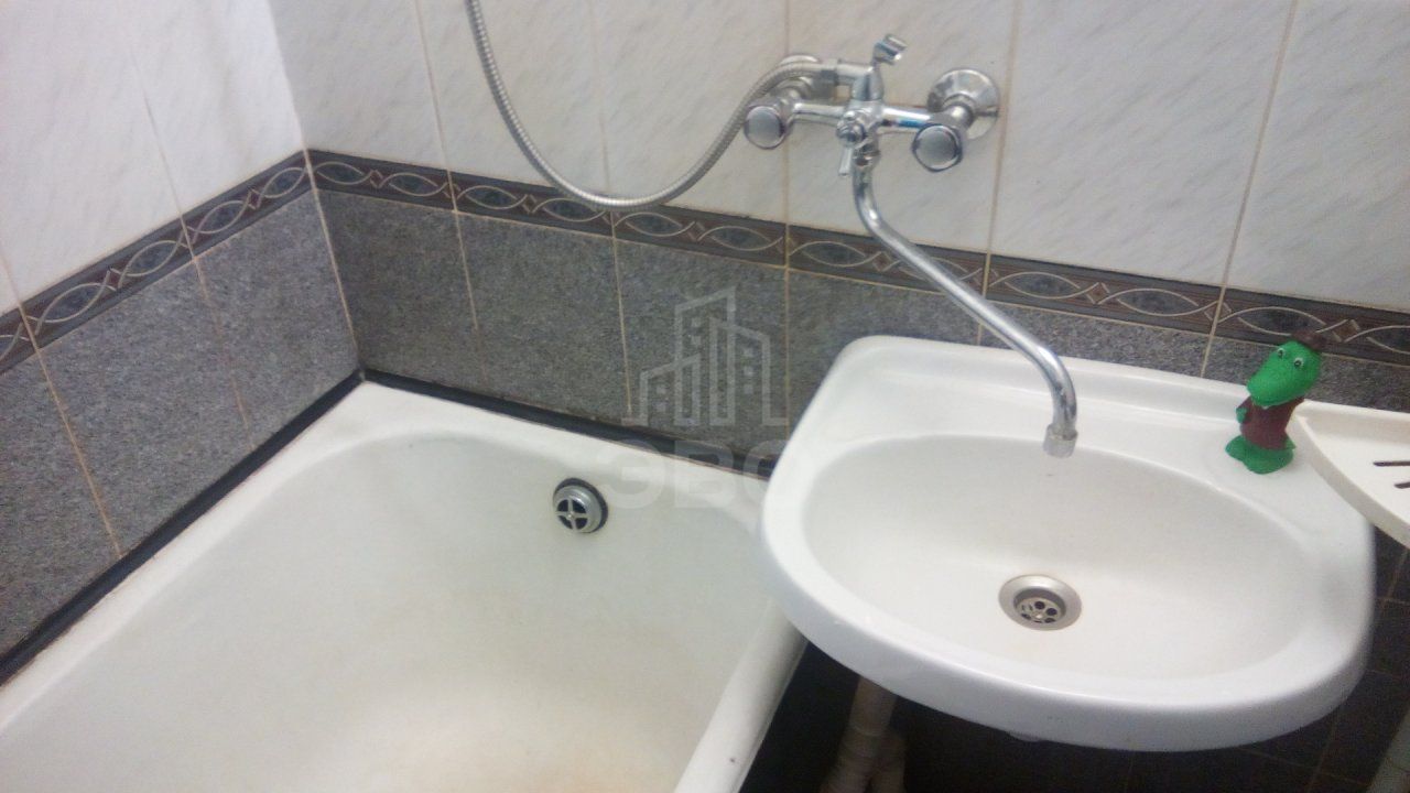 двухкомнатная квартира в Санкт-Петербурге по адресу: Славы проспект, 10, к 2