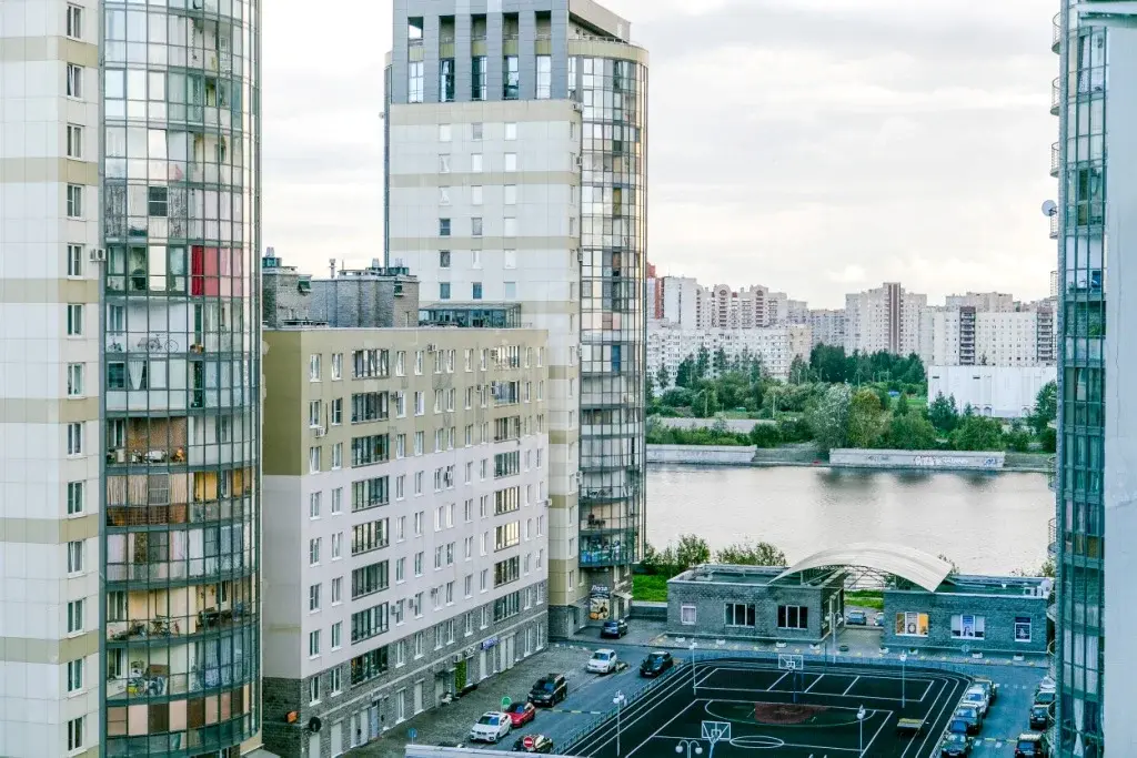 четырехкомнатная квартира в Санкт-Петербурге по адресу: ул.Кораблестроителей, д.32, корп.3