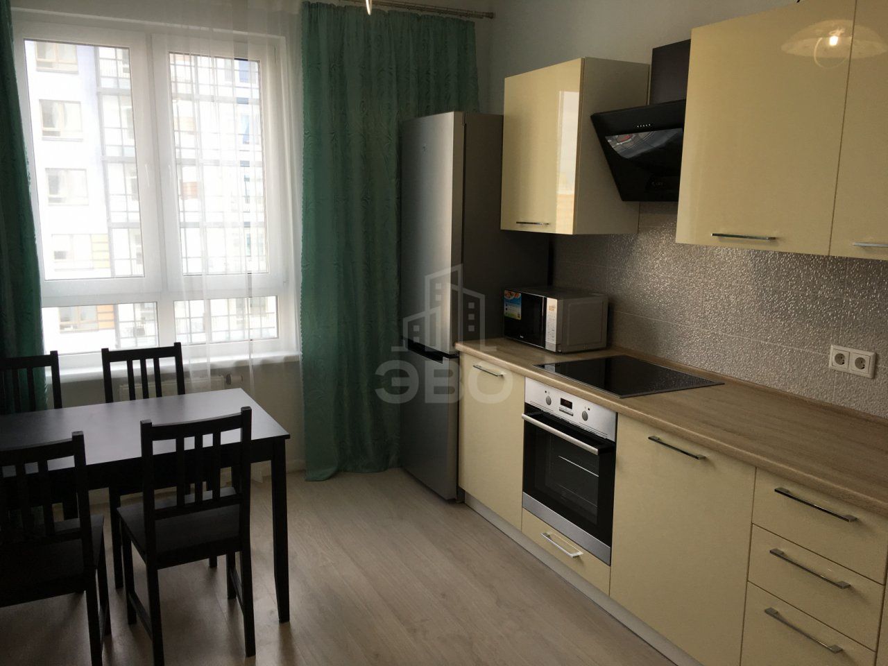 двухкомнатная квартира в Санкт-Петербурге по адресу: Богословская ул., 4, к 4