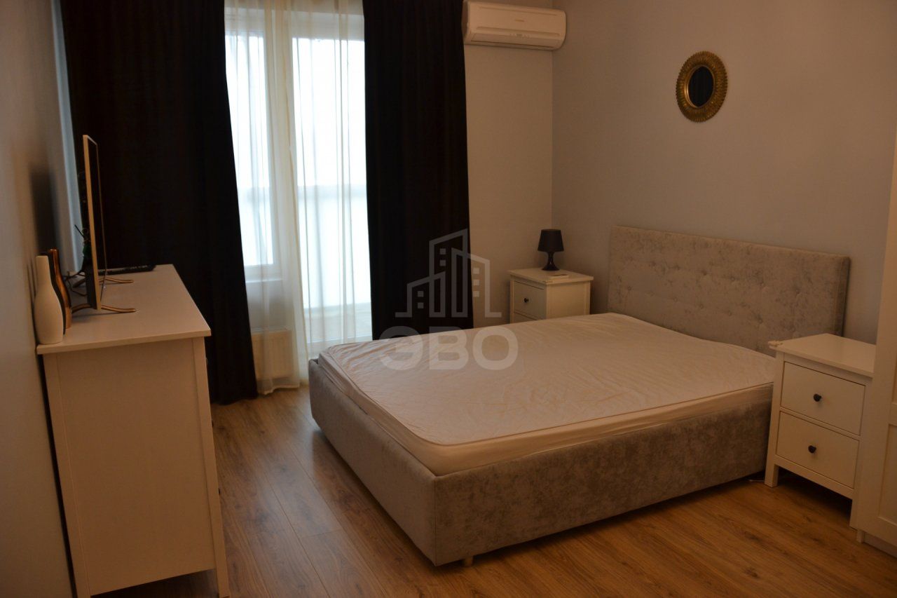 трехкомнатная квартира в Санкт-Петербурге по адресу: Реки Смоленки наб., 35, к 1