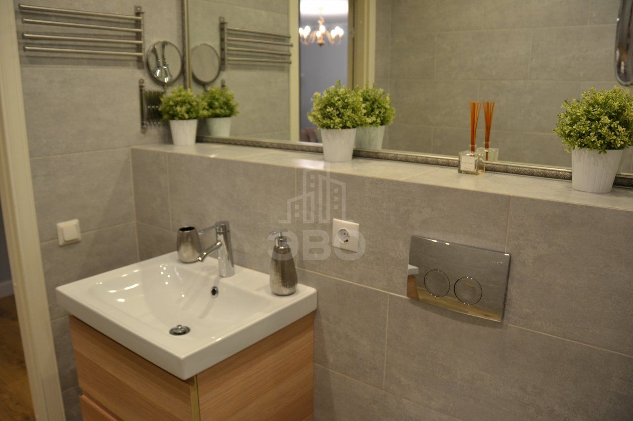 трехкомнатная квартира в Санкт-Петербурге по адресу: Реки Смоленки наб., 35, к 1