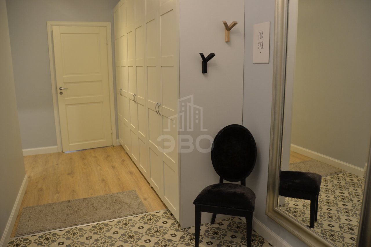 трехкомнатная квартира в Санкт-Петербурге по адресу: Реки Смоленки наб., 35, к 1