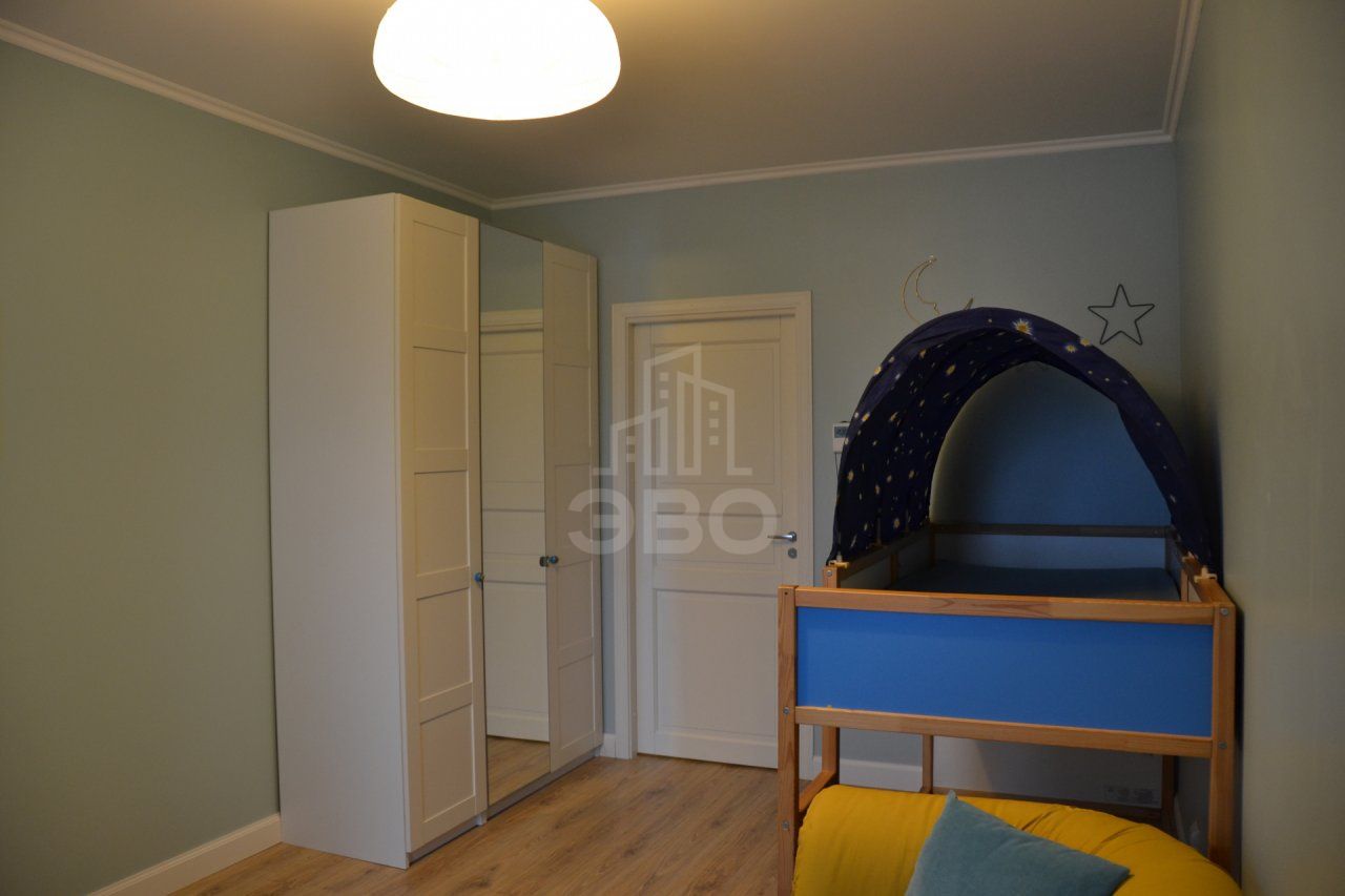 трехкомнатная квартира в Санкт-Петербурге по адресу: Реки Смоленки наб., 35, к 1