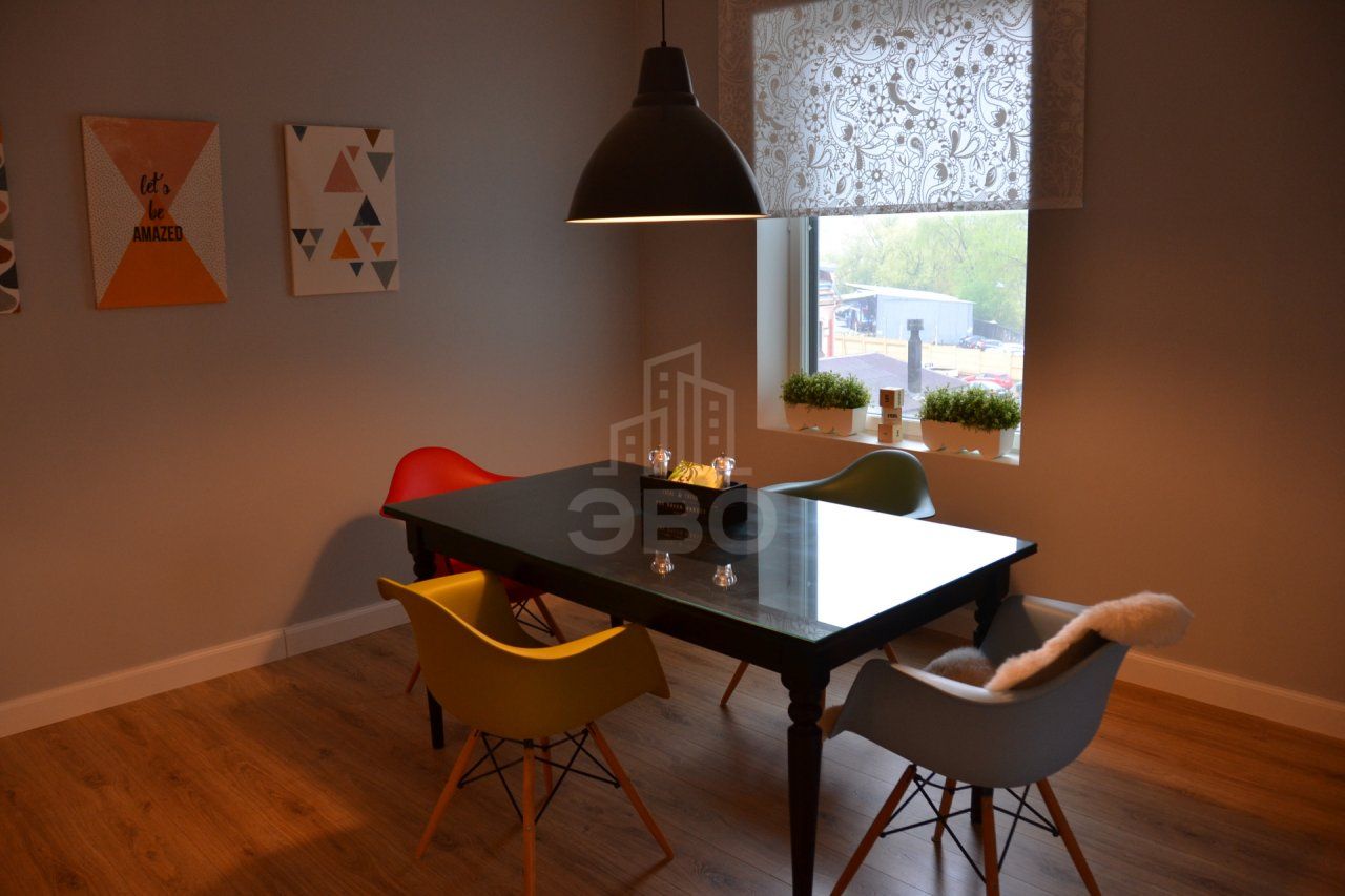 трехкомнатная квартира в Санкт-Петербурге по адресу: Реки Смоленки наб., 35, к 1