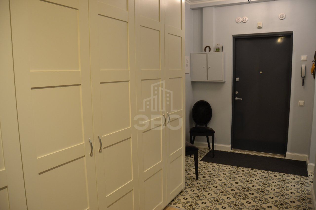 трехкомнатная квартира в Санкт-Петербурге по адресу: Реки Смоленки наб., 35, к 1