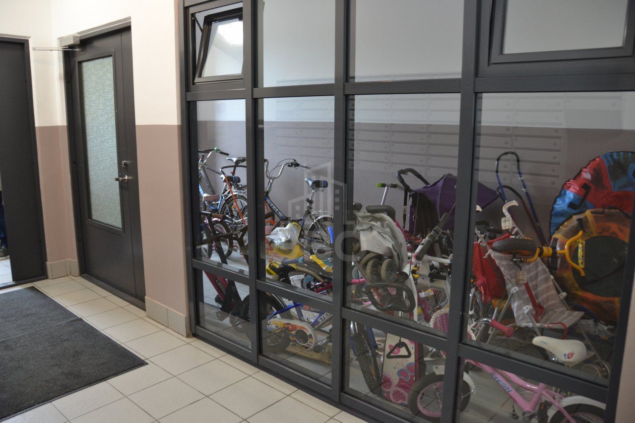 трехкомнатная квартира в Санкт-Петербурге по адресу: Реки Смоленки наб., 35, к 1