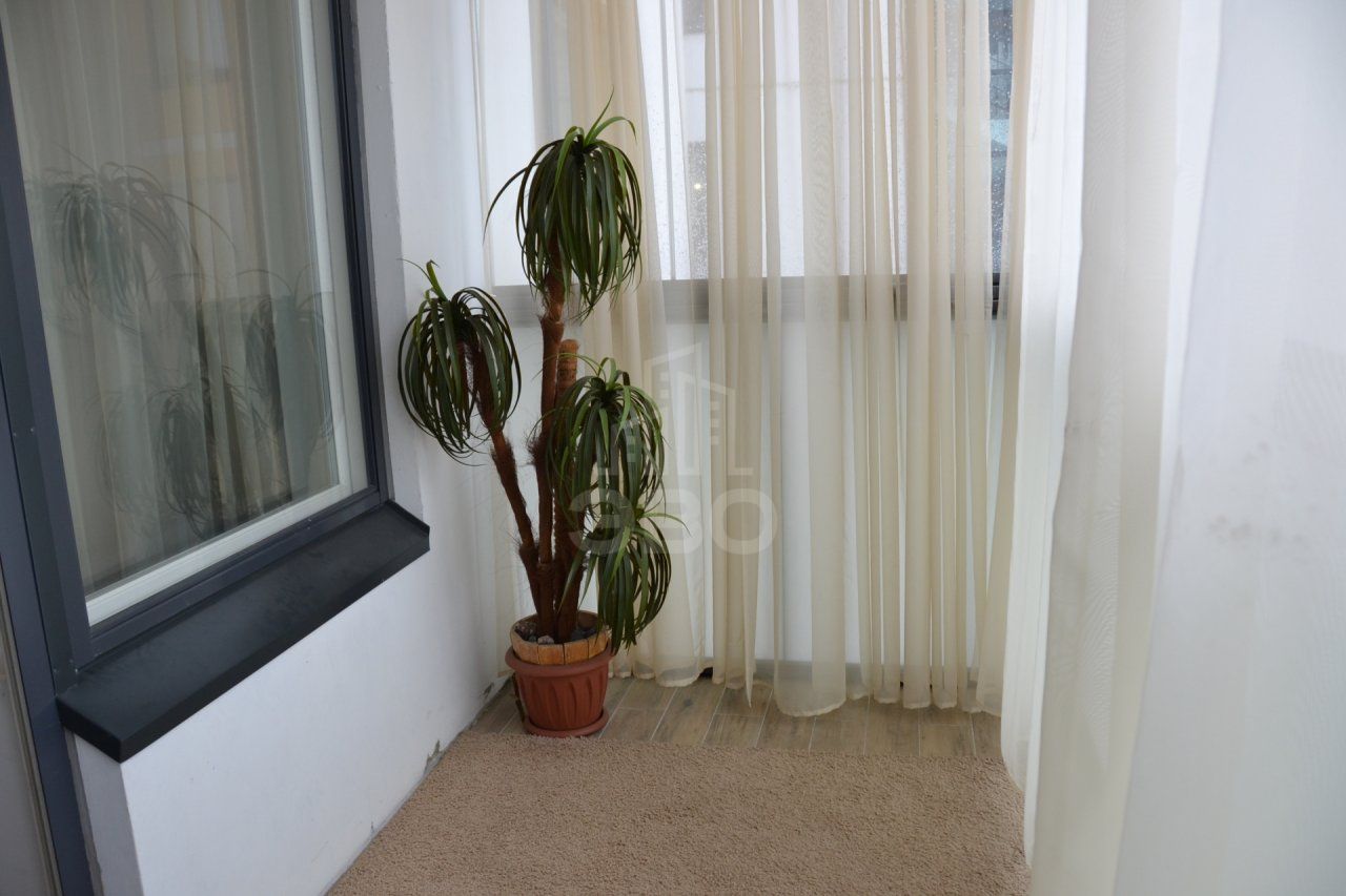 трехкомнатная квартира в Санкт-Петербурге по адресу: Реки Смоленки наб., 35, к 1