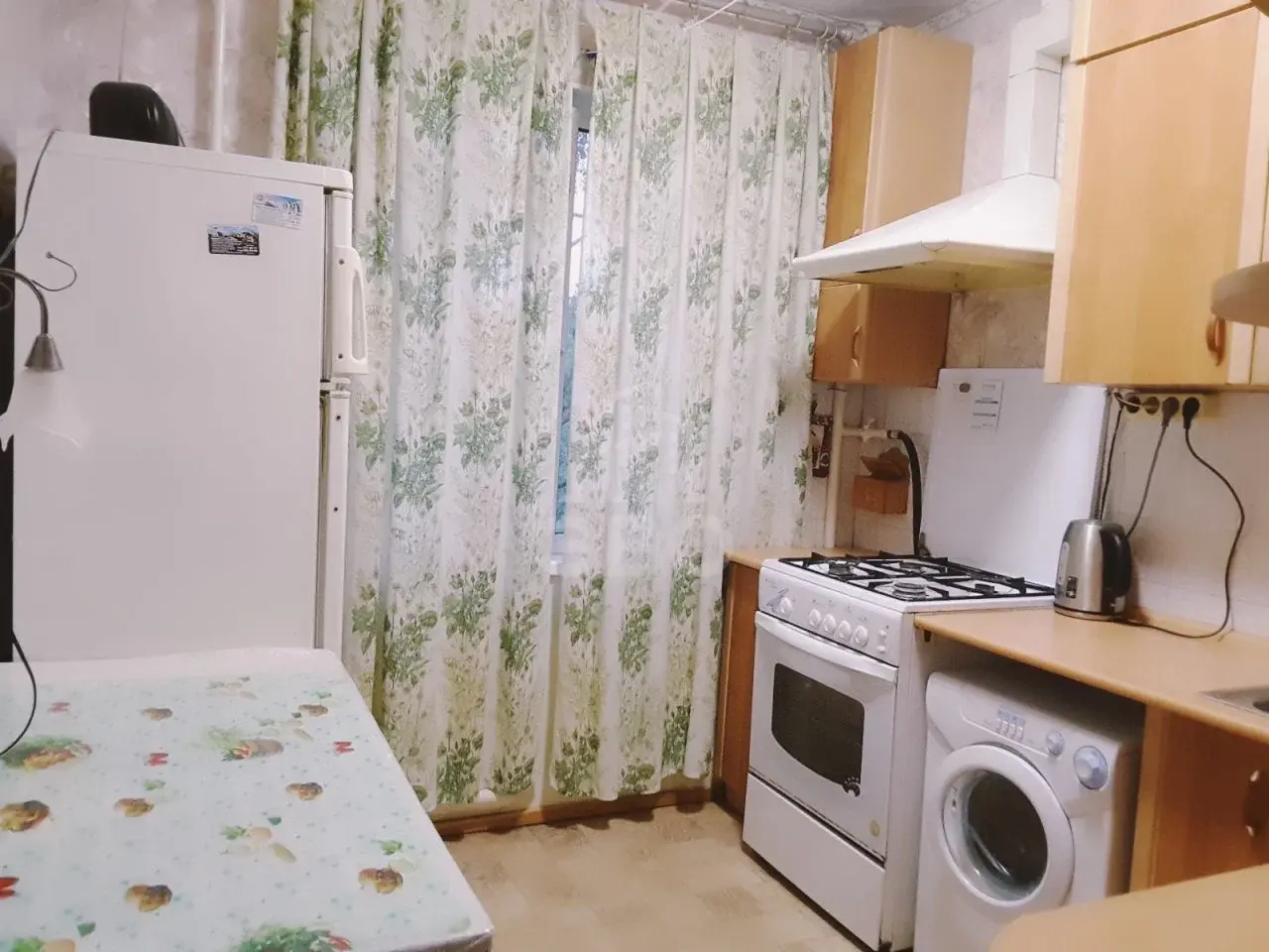трехкомнатная квартира в Санкт-Петербурге по адресу: Ключевая ул., 27