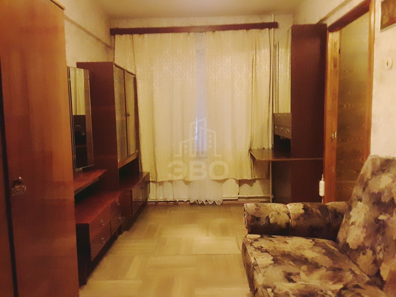 трехкомнатная квартира в Санкт-Петербурге по адресу: Ключевая ул., 27