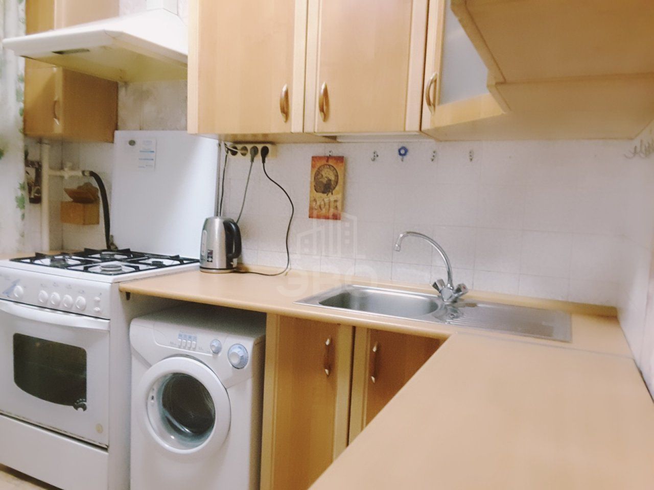 трехкомнатная квартира в Санкт-Петербурге по адресу: Ключевая ул., 27