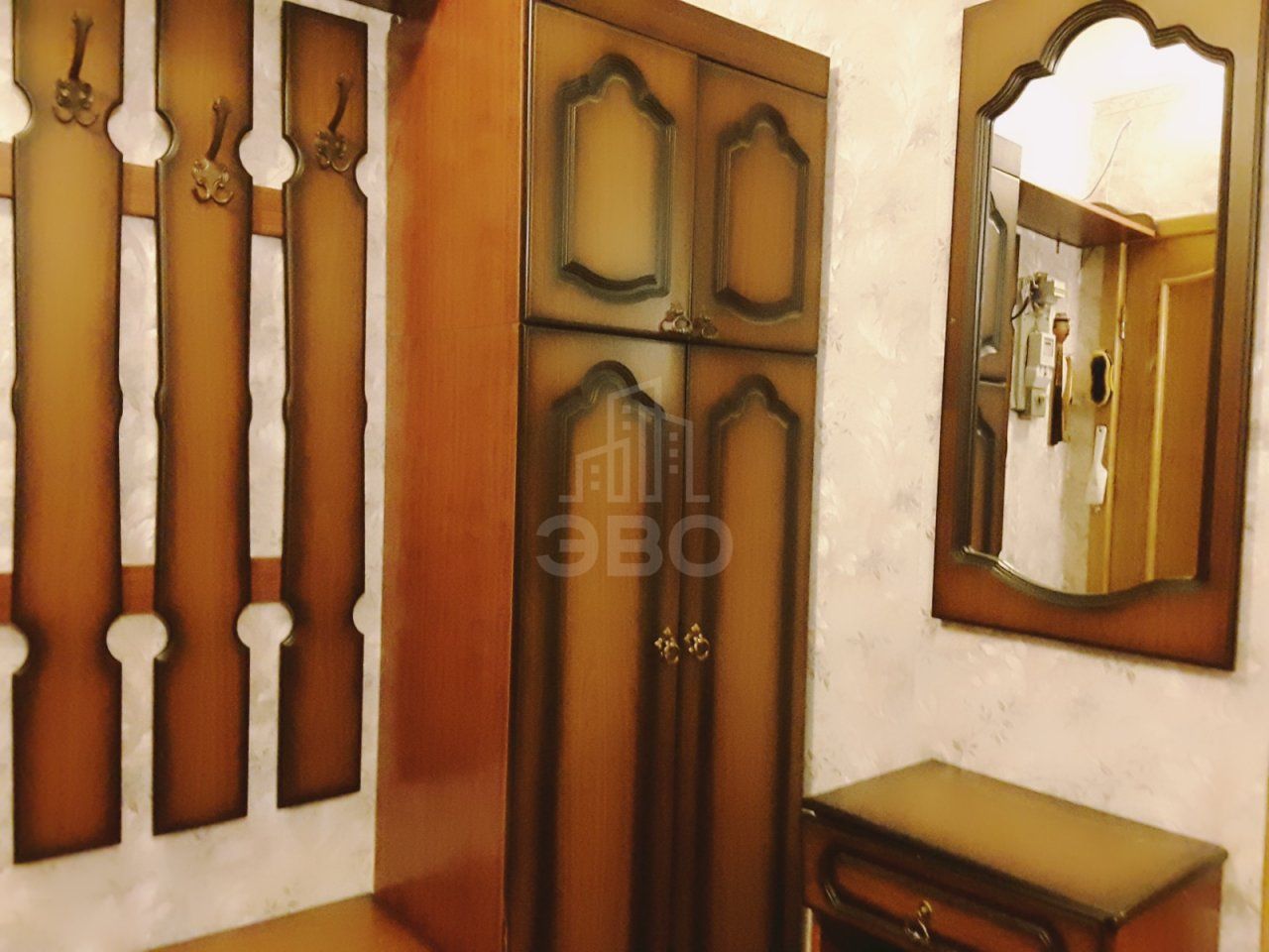 трехкомнатная квартира в Санкт-Петербурге по адресу: Ключевая ул., 27