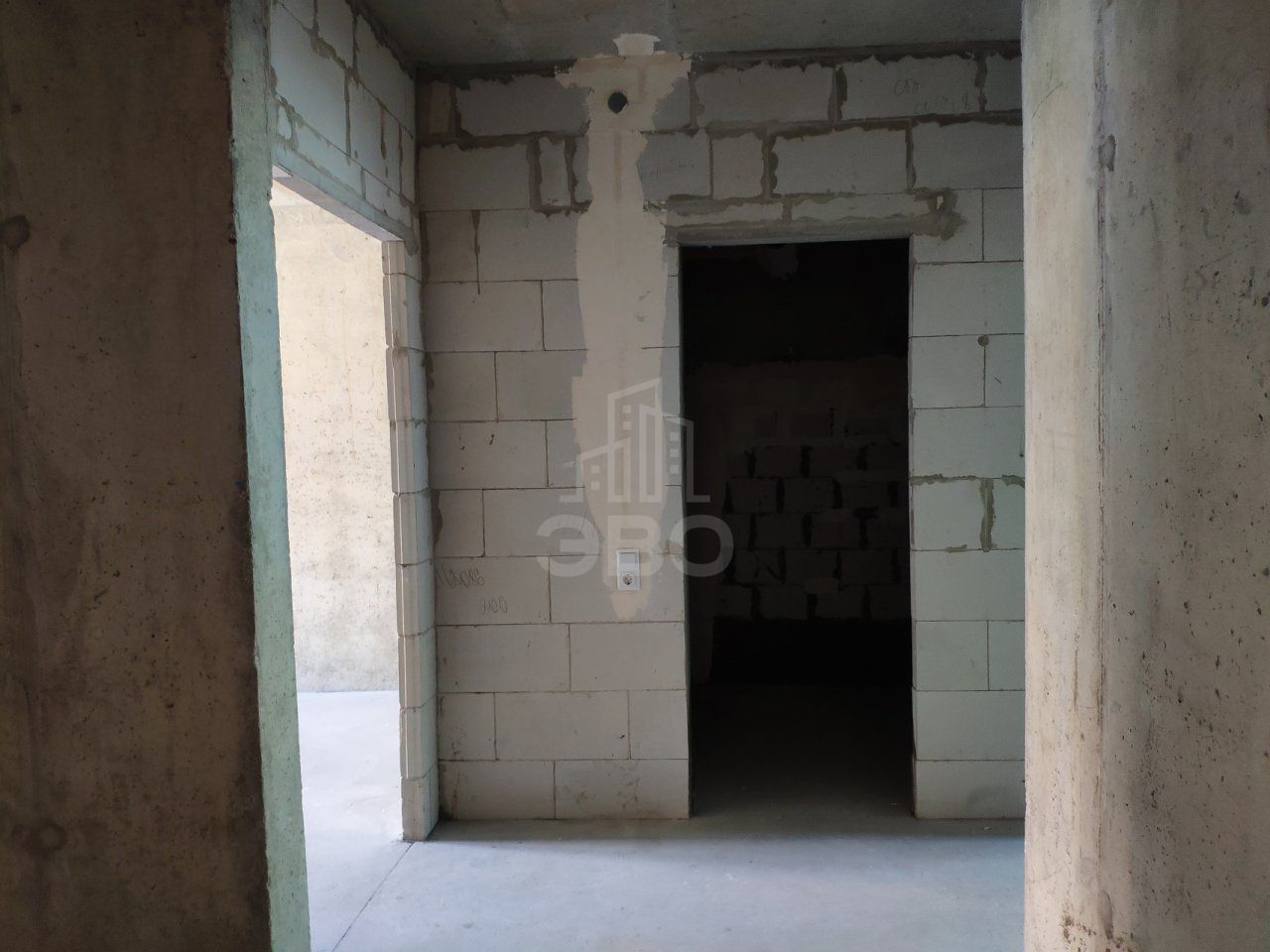 трехкомнатная квартира в Санкт-Петербурге по адресу: Маршала Блюхера проспект, 7, к 2