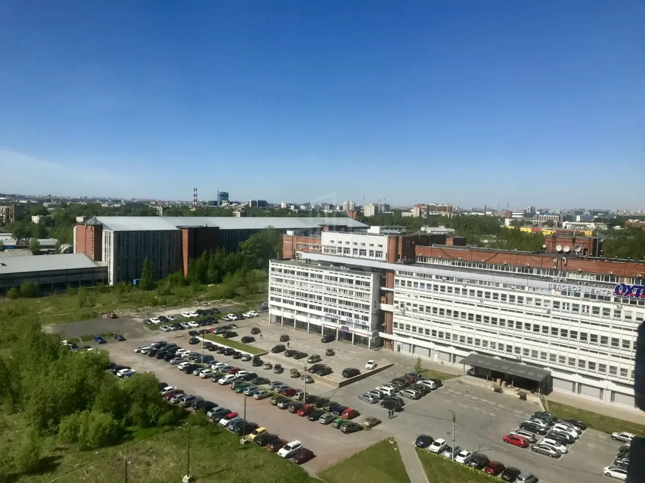 трехкомнатная квартира в Санкт-Петербурге по адресу: Ворошилова ул., 1