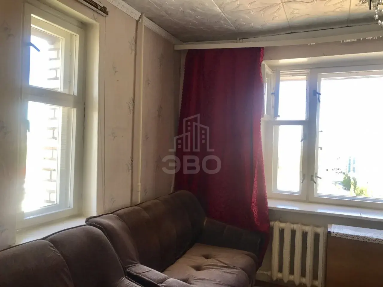 трехкомнатная квартира в Санкт-Петербурге по адресу: Ворошилова ул., 1