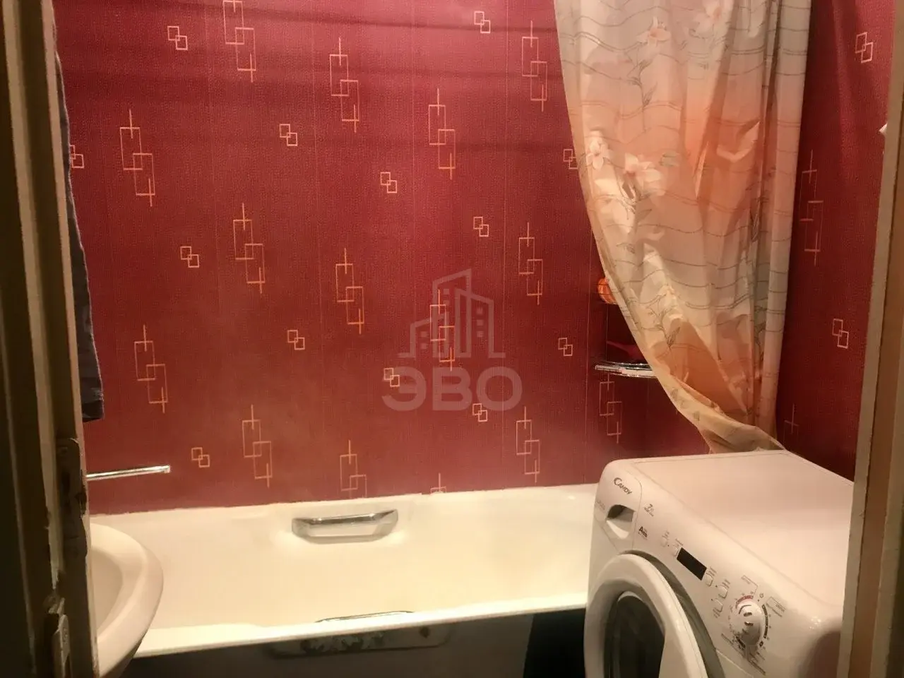 трехкомнатная квартира в Санкт-Петербурге по адресу: Ворошилова ул., 1