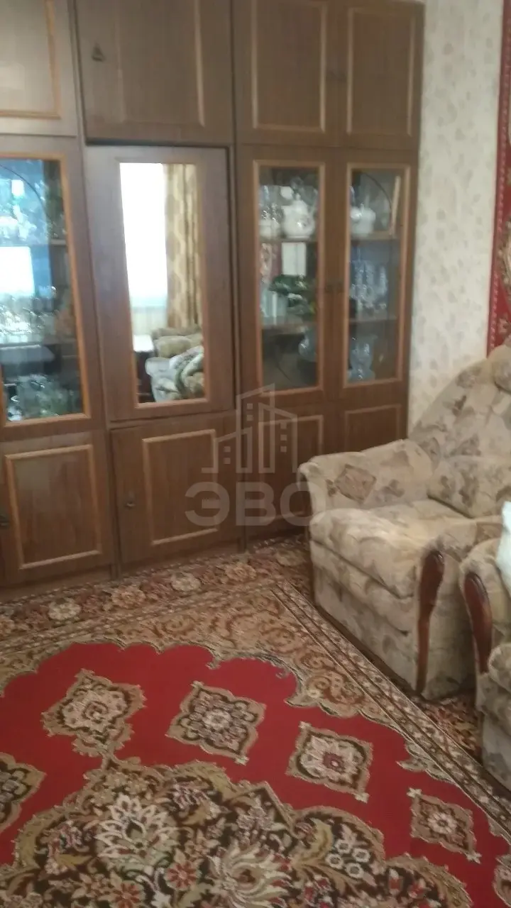 комната в Санкт-Петербурге по адресу: Загребский б-р., 33, к 2
