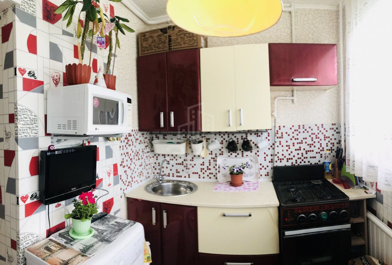 однокомнатная квартира в Санкт-Петербурге по адресу: Пионерстроя ул., 18