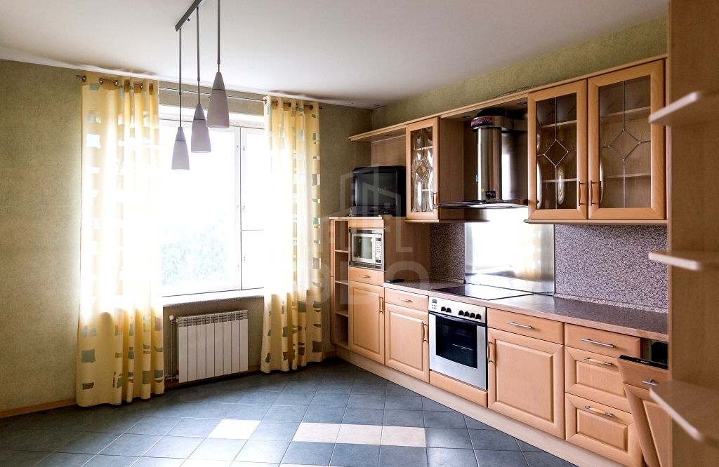 многокомнатная квартира в Санкт-Петербурге по адресу: ул Курчатова д 6 к 4