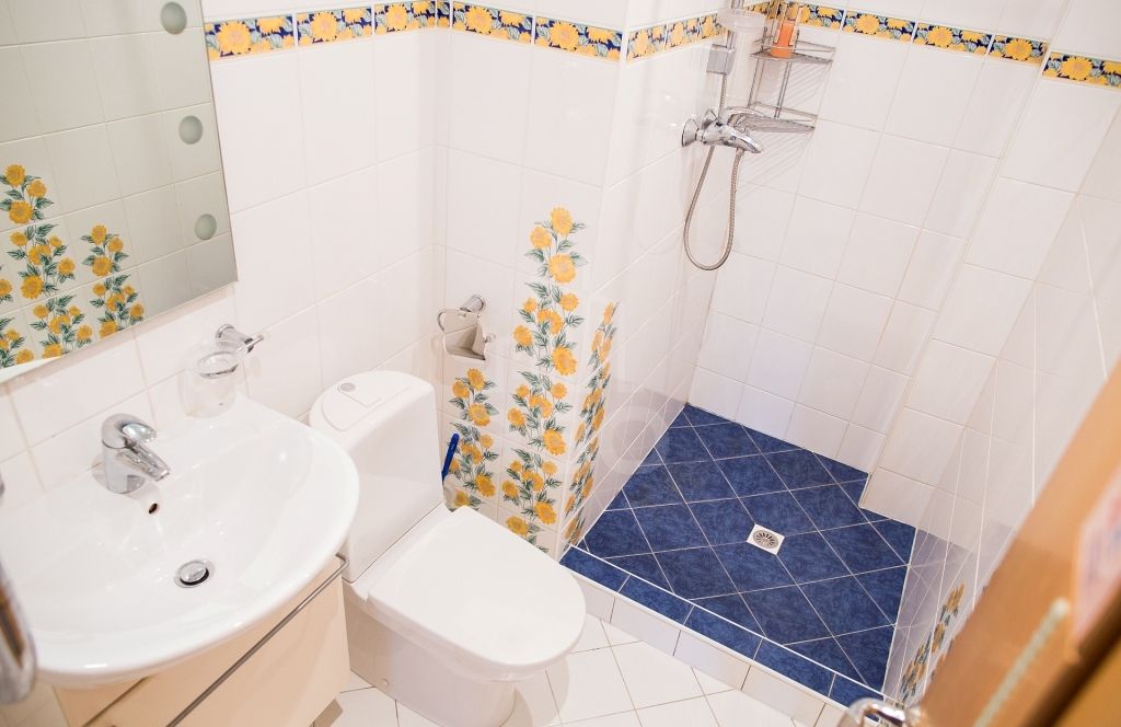 многокомнатная квартира в Санкт-Петербурге по адресу: ул Курчатова д 6 к 4