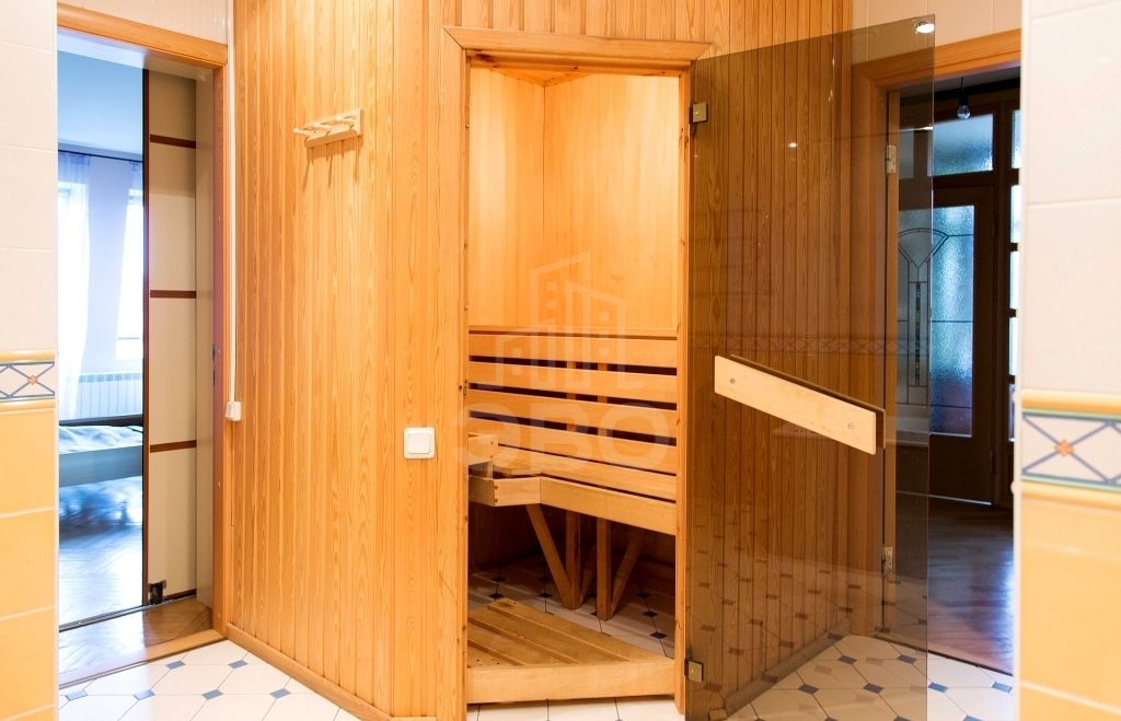 многокомнатная квартира в Санкт-Петербурге по адресу: ул Курчатова д 6 к 4