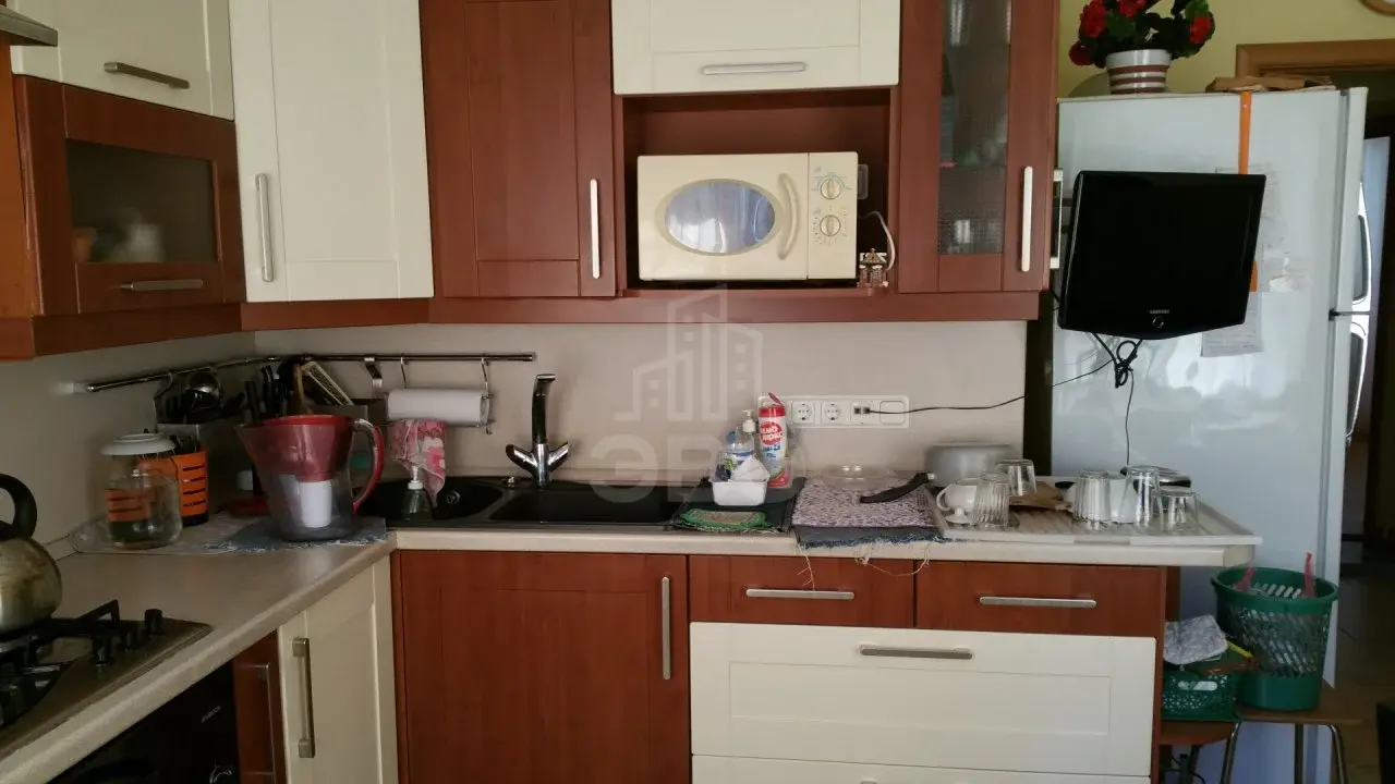 трехкомнатная квартира в Санкт-Петербурге по адресу: Английский проспект, 48