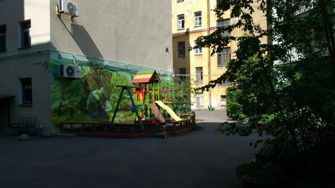 трехкомнатная квартира в Санкт-Петербурге по адресу: Английский проспект, 48