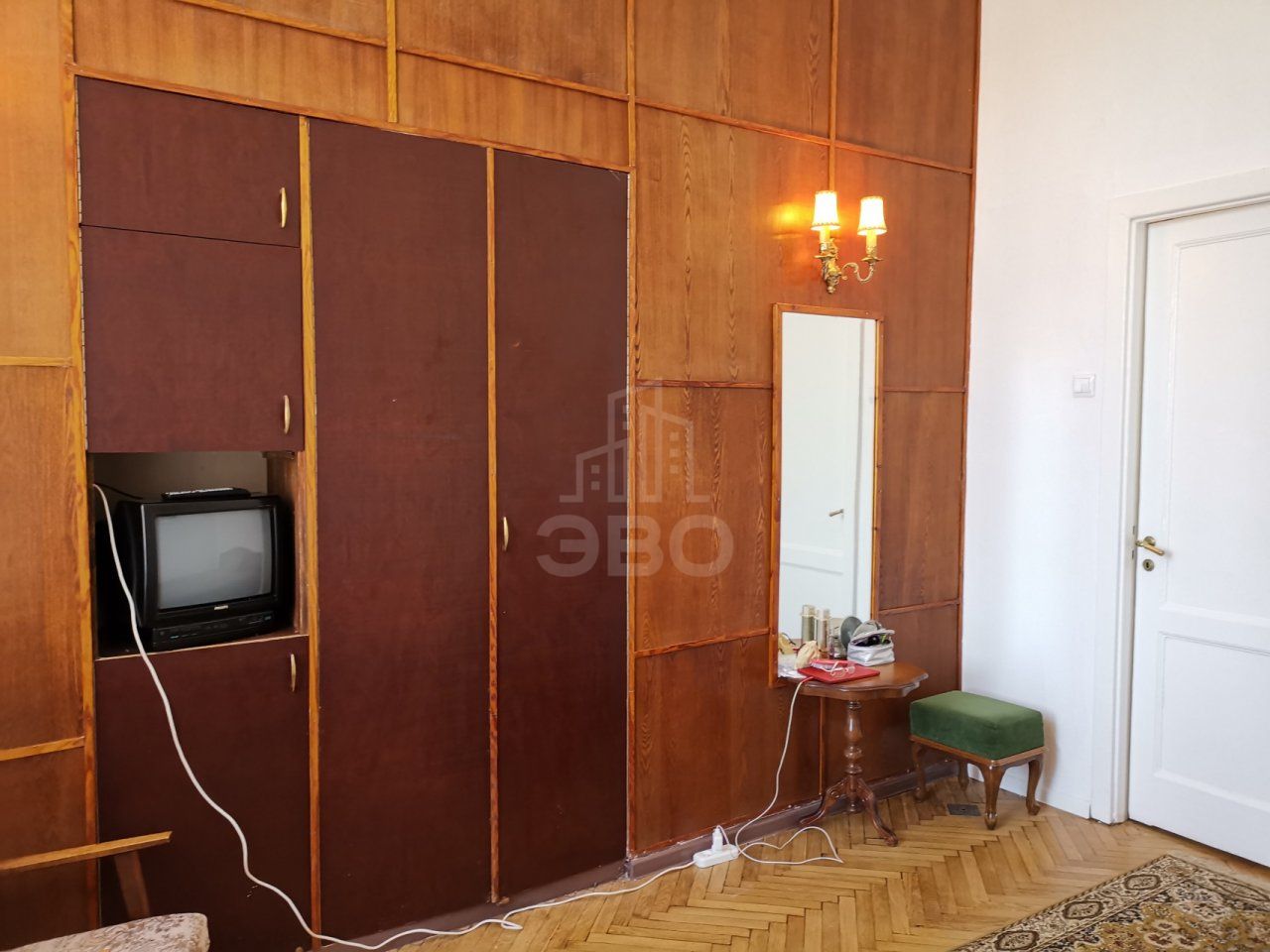 трехкомнатная квартира в Санкт-Петербурге по адресу: Конногвардейский б-р., 6