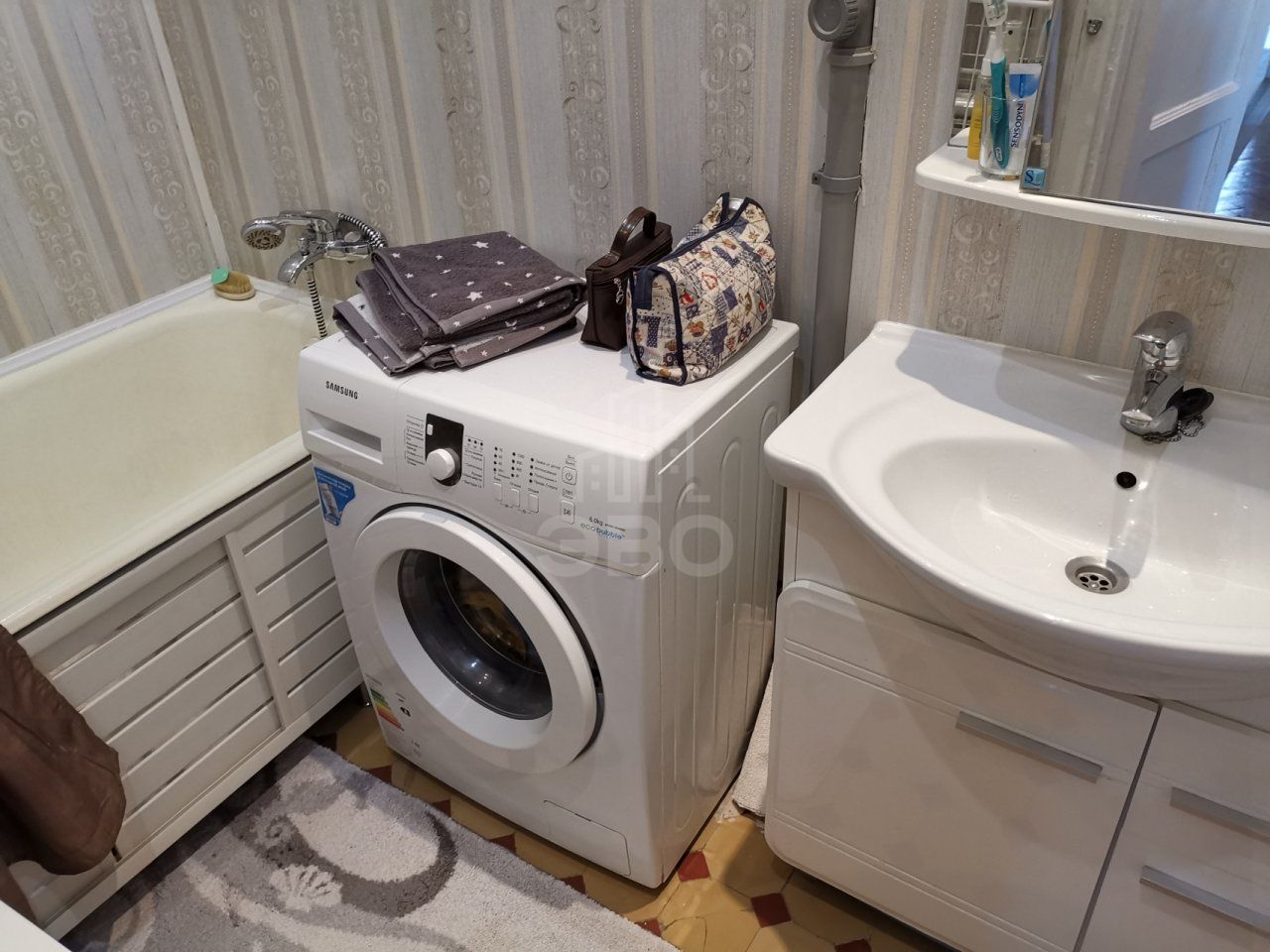 трехкомнатная квартира в Санкт-Петербурге по адресу: Конногвардейский б-р., 6