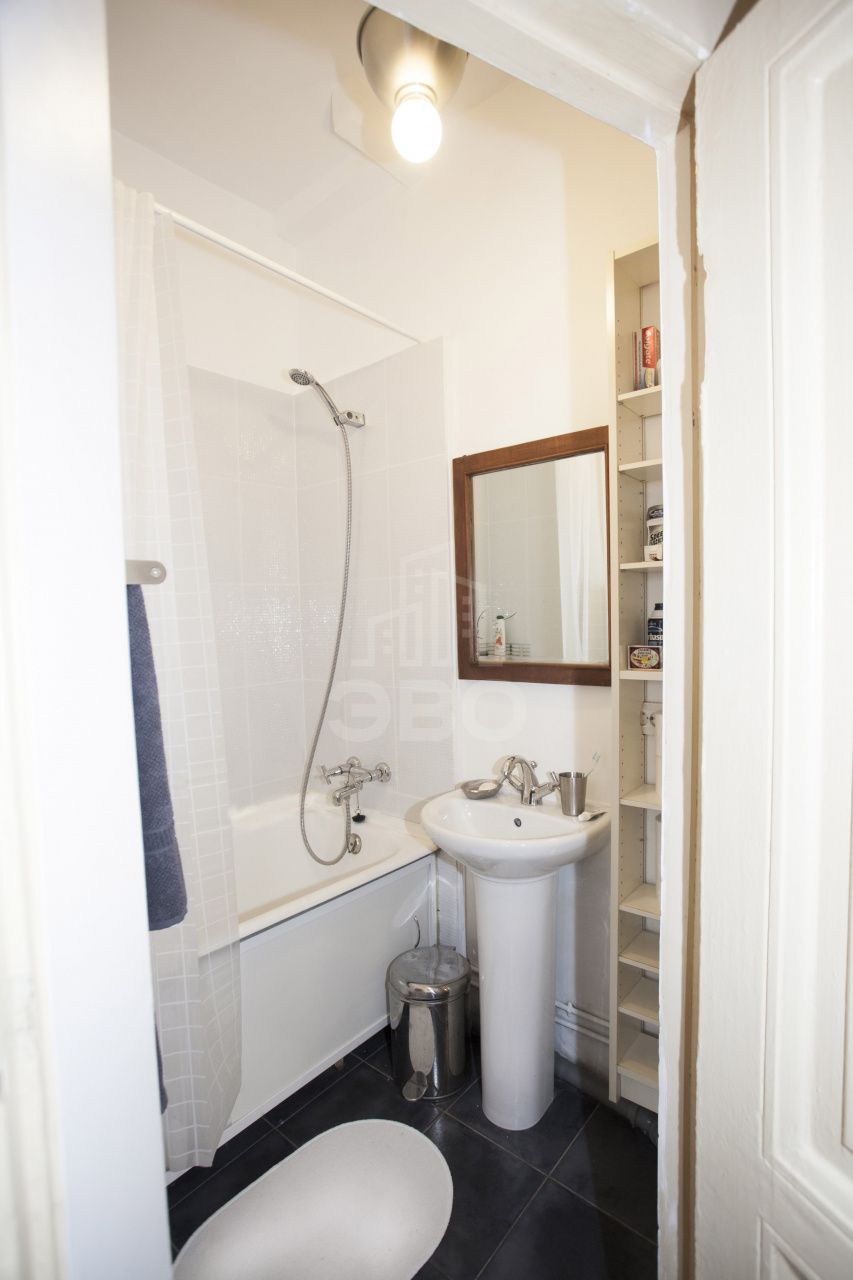 двухкомнатная квартира в Санкт-Петербурге по адресу: Жуковского ул., 31