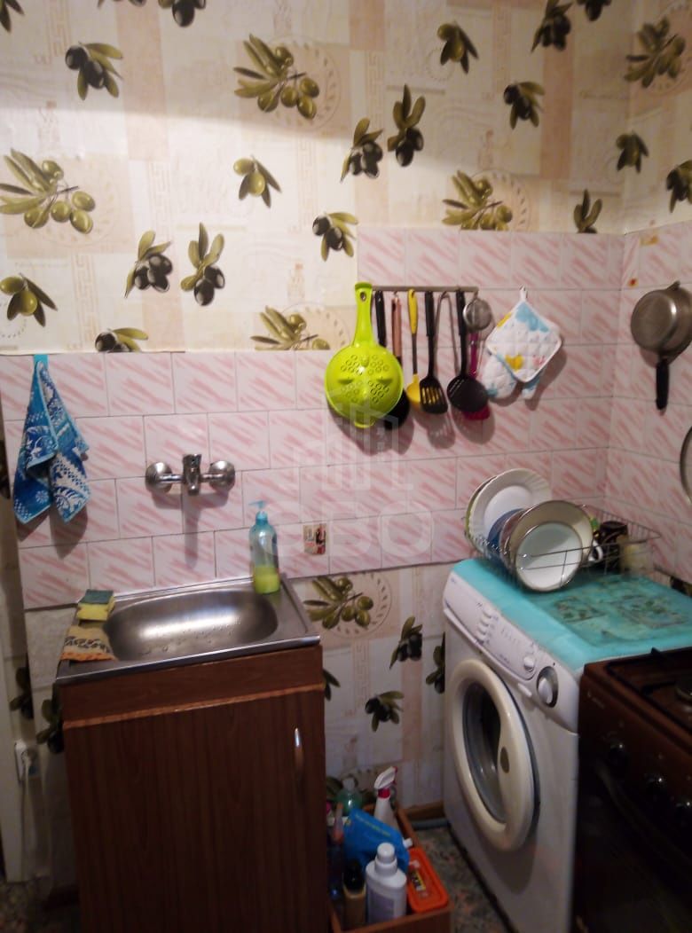 четырехкомнатная квартира в Санкт-Петербурге по адресу: Пограничника Гарькавого ул., 48, к 1