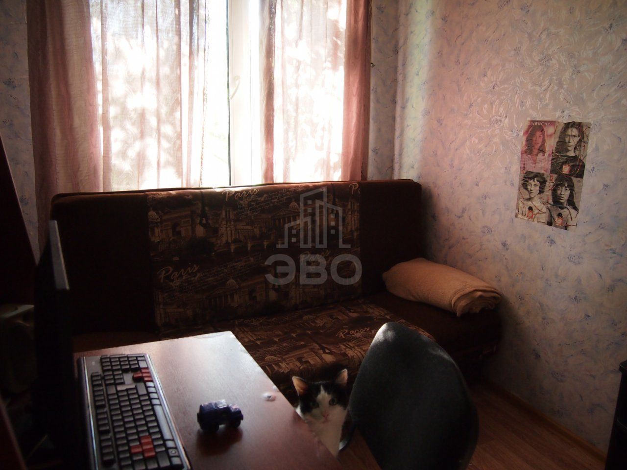 четырехкомнатная квартира в Санкт-Петербурге по адресу: Пограничника Гарькавого ул., 48, к 1