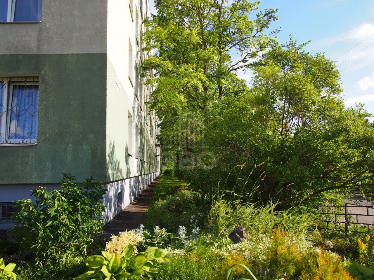 четырехкомнатная квартира в Санкт-Петербурге по адресу: Пограничника Гарькавого ул., 48, к 1