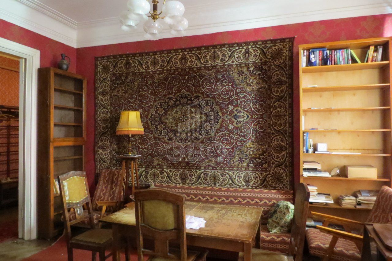 трехкомнатная квартира в Санкт-Петербурге по адресу: Большая Посадская ул., 10