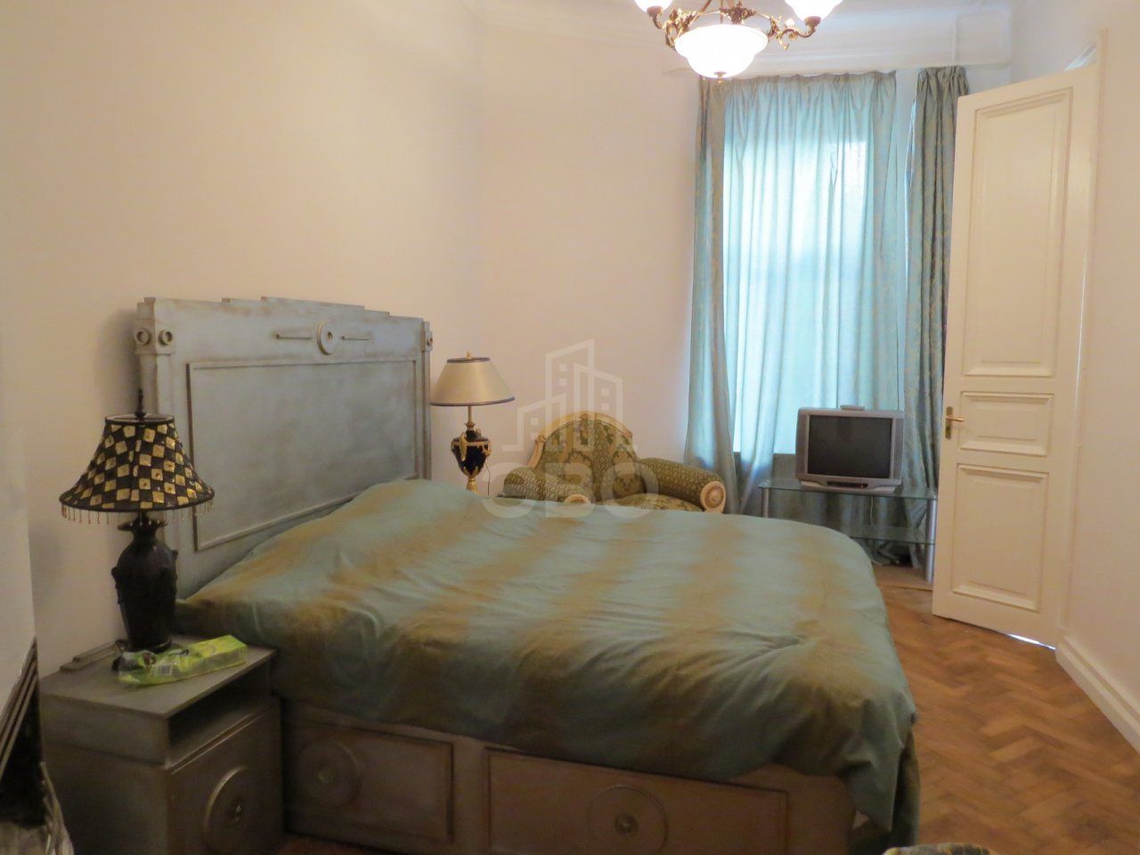 четырехкомнатная квартира в Санкт-Петербурге по адресу: Маяковского ул., 36-38