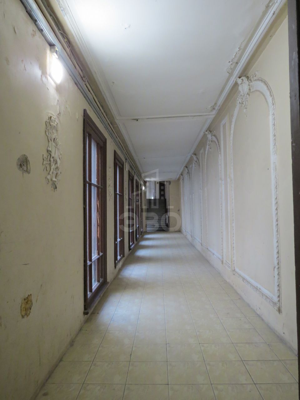 четырехкомнатная квартира в Санкт-Петербурге по адресу: Маяковского ул., 36-38