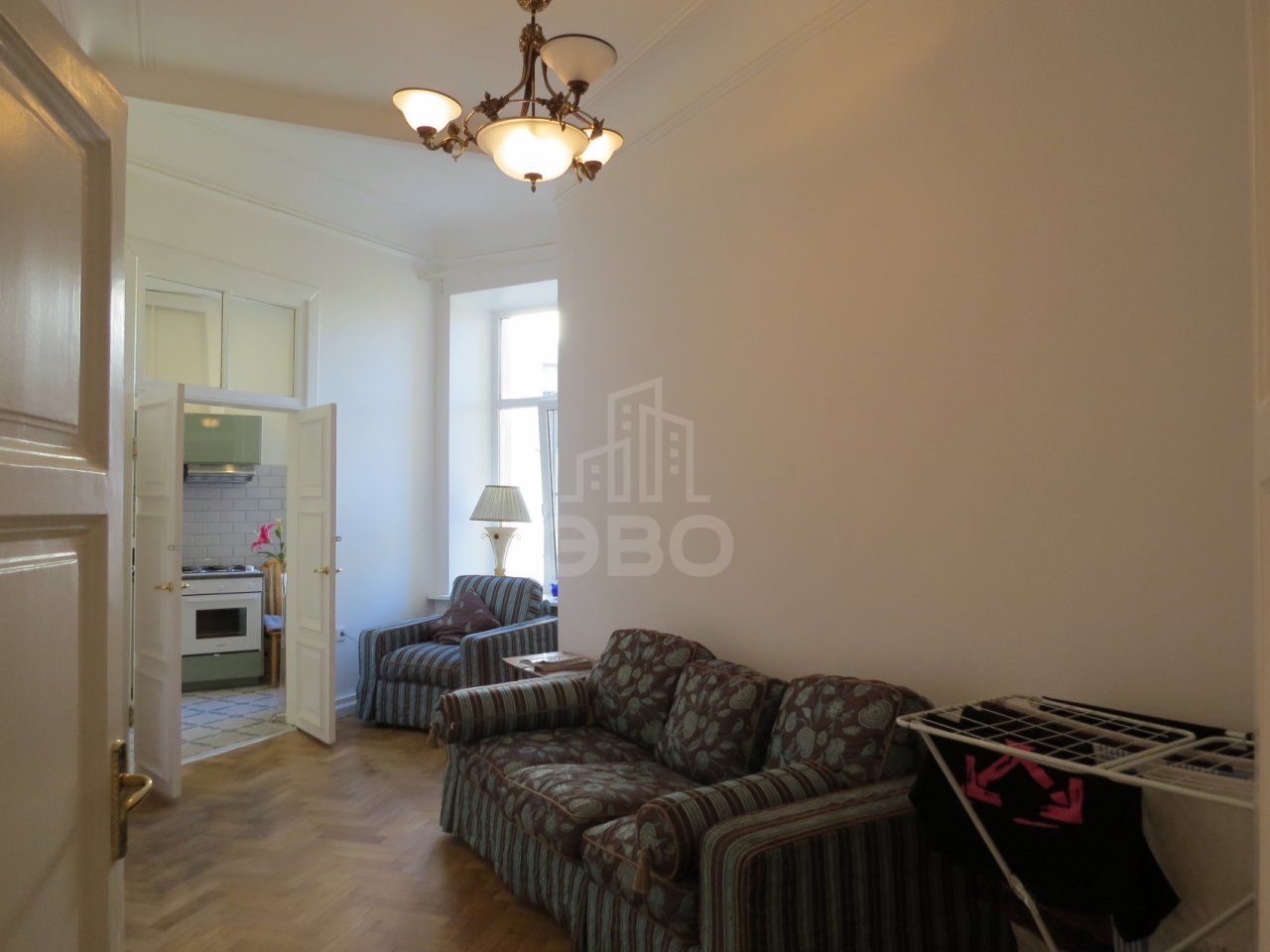 четырехкомнатная квартира в Санкт-Петербурге по адресу: Маяковского ул., 36-38