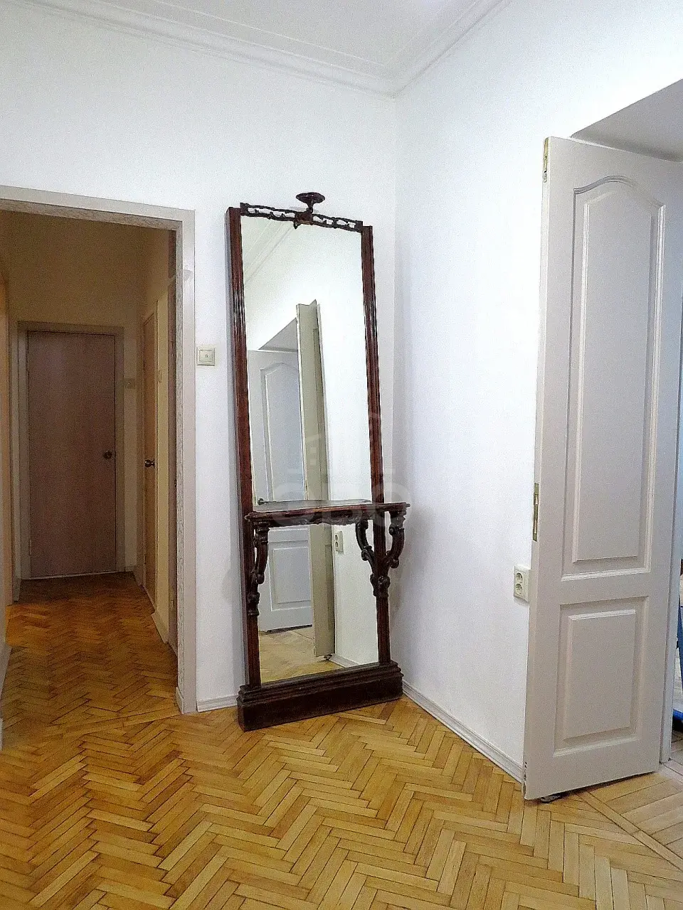 трехкомнатная квартира в Санкт-Петербурге по адресу: Пестеля ул., 1