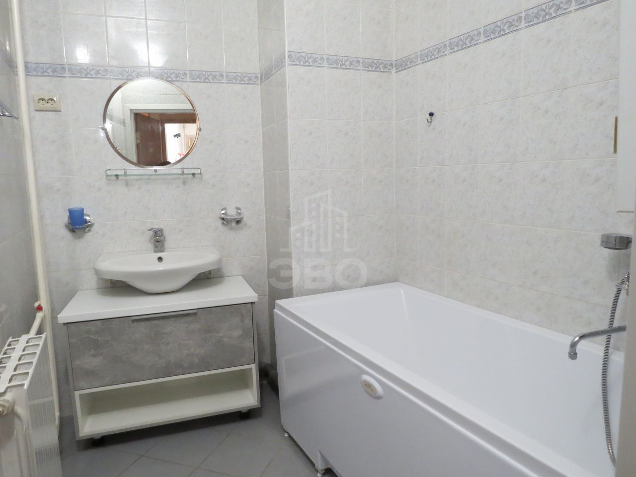 трехкомнатная квартира в Санкт-Петербурге по адресу: Пестеля ул., 1