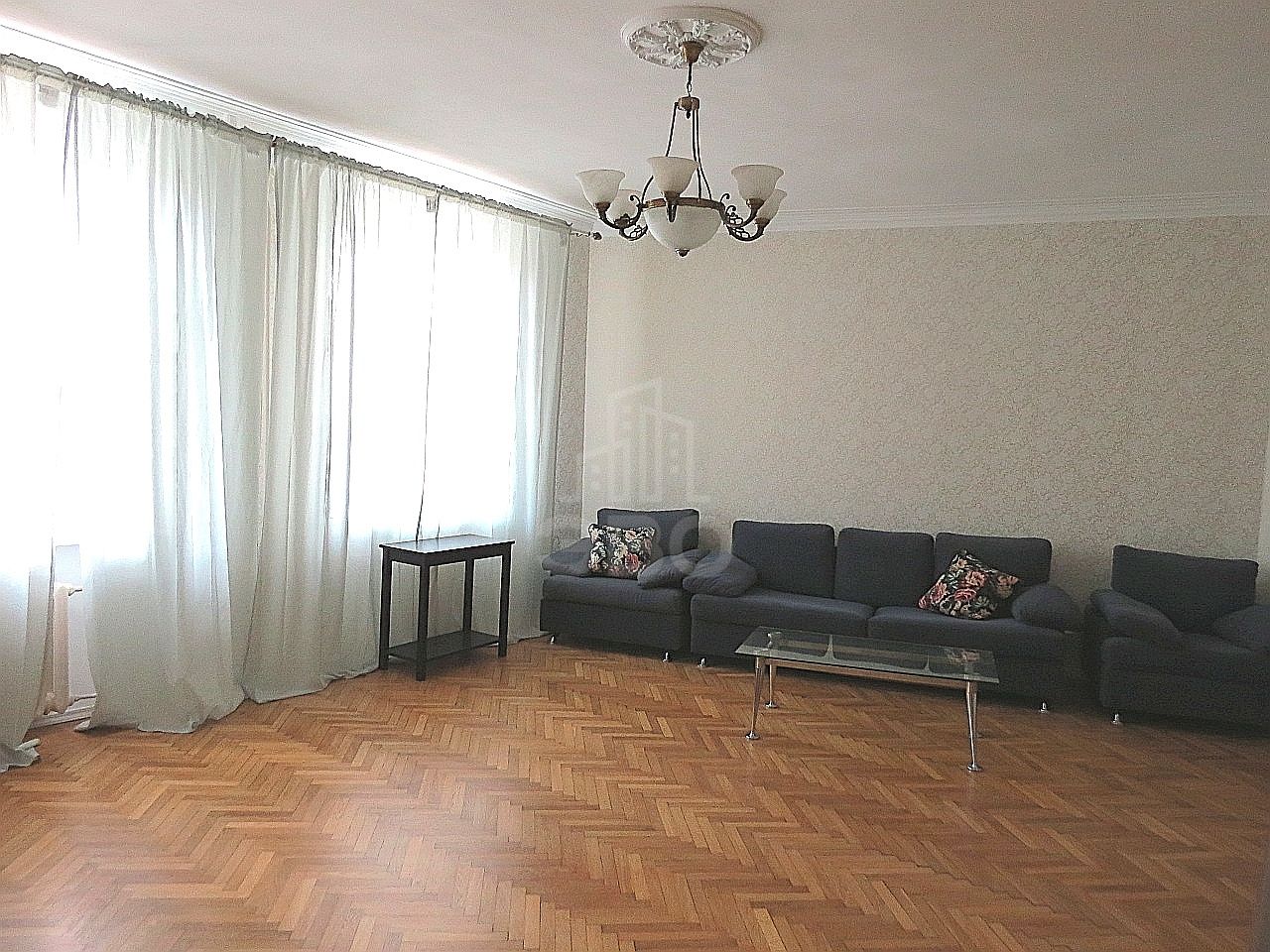 трехкомнатная квартира в Санкт-Петербурге по адресу: Пестеля ул., 1