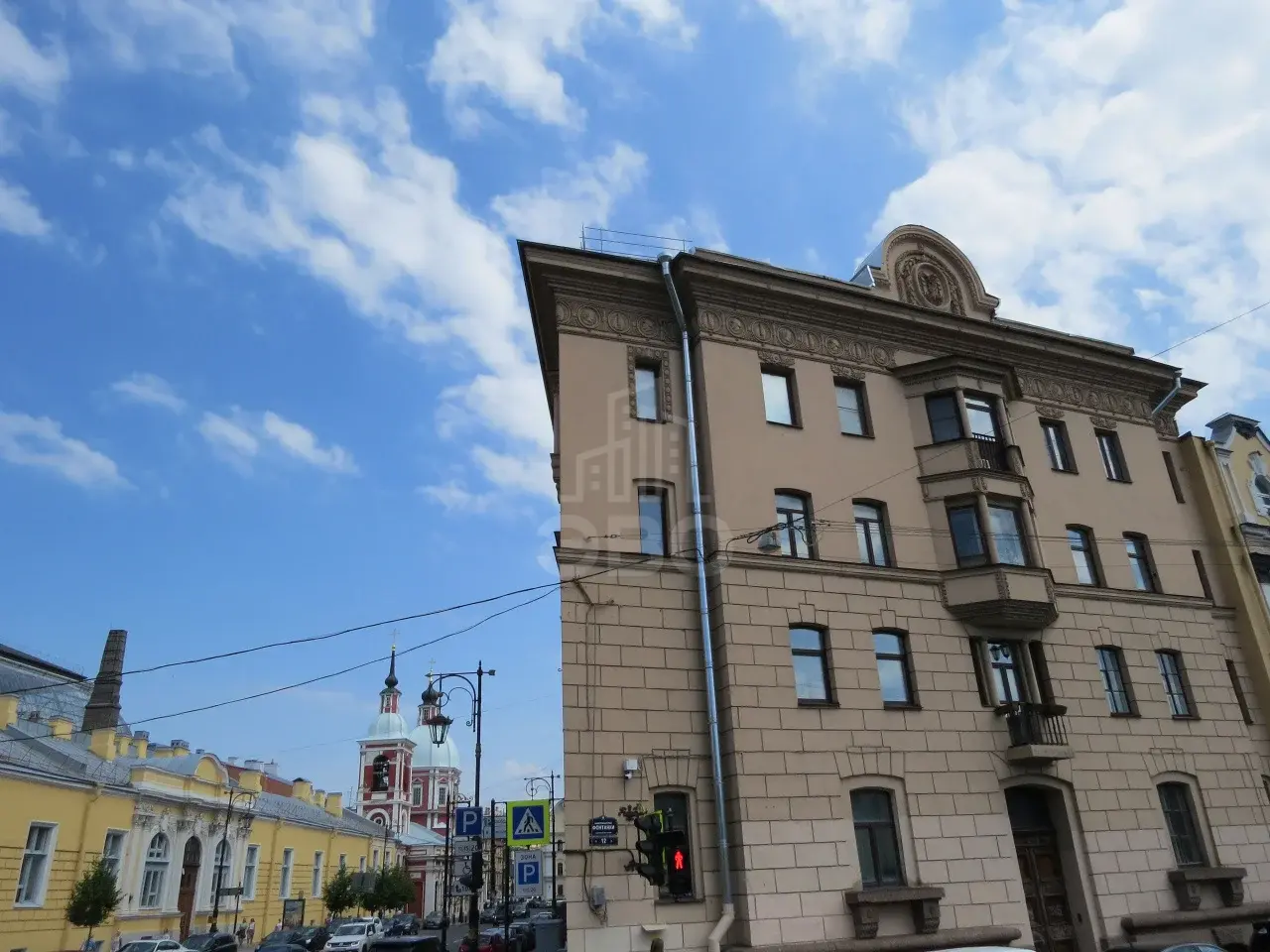 трехкомнатная квартира в Санкт-Петербурге по адресу: Пестеля ул., 1