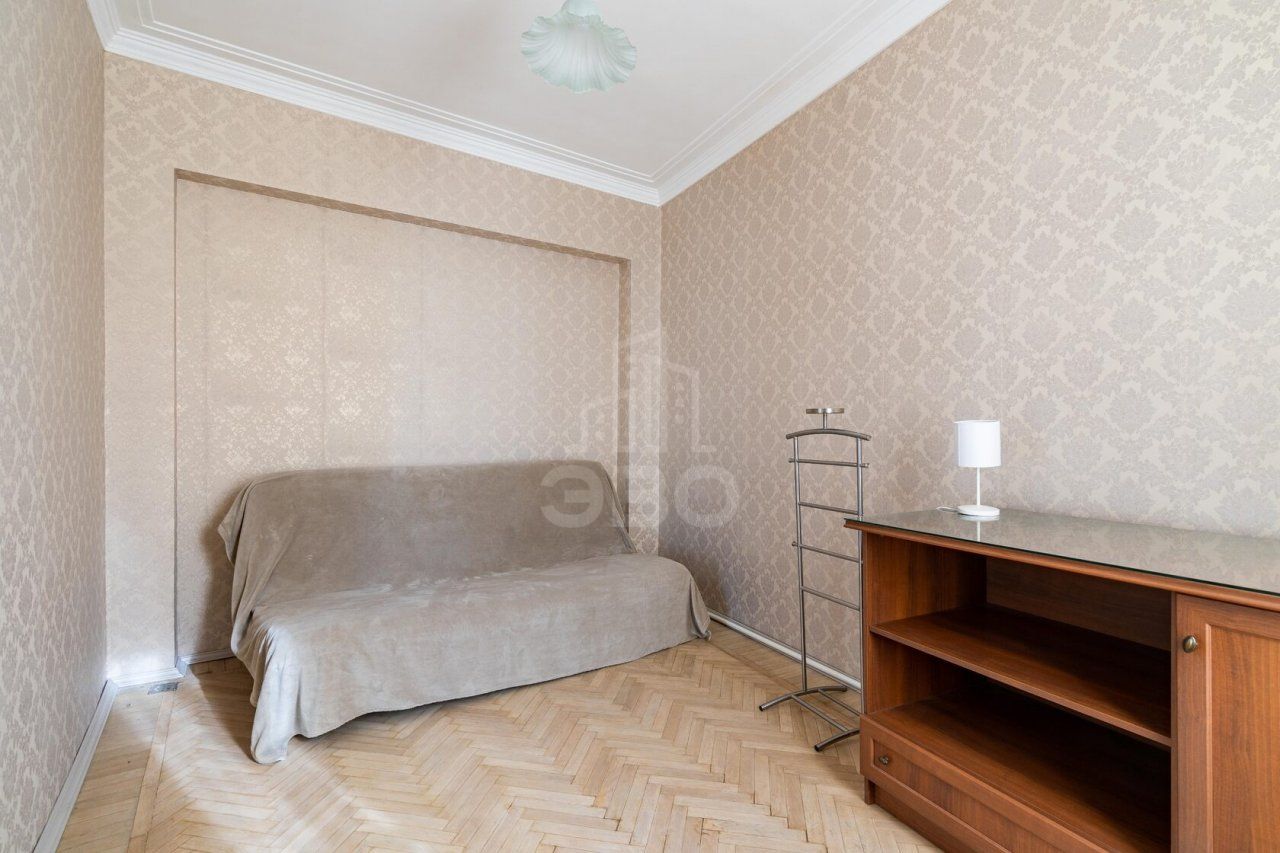 трехкомнатная квартира в Санкт-Петербурге по адресу: Пестеля ул., 1