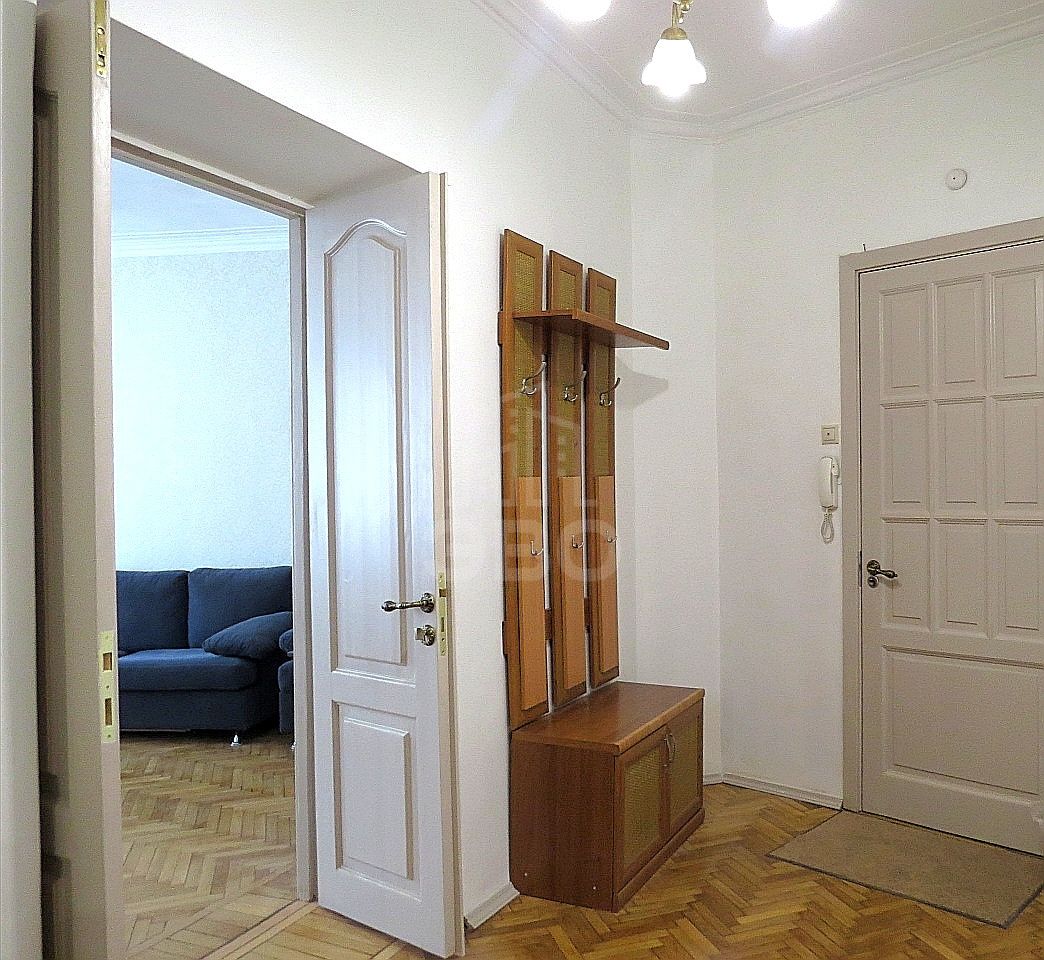 трехкомнатная квартира в Санкт-Петербурге по адресу: Пестеля ул., 1